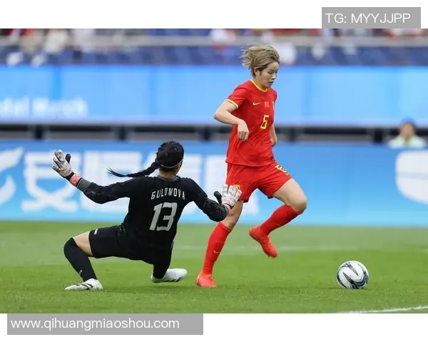 中国足球迎战乌兹别克斯坦队全力争胜展现实力与斗志